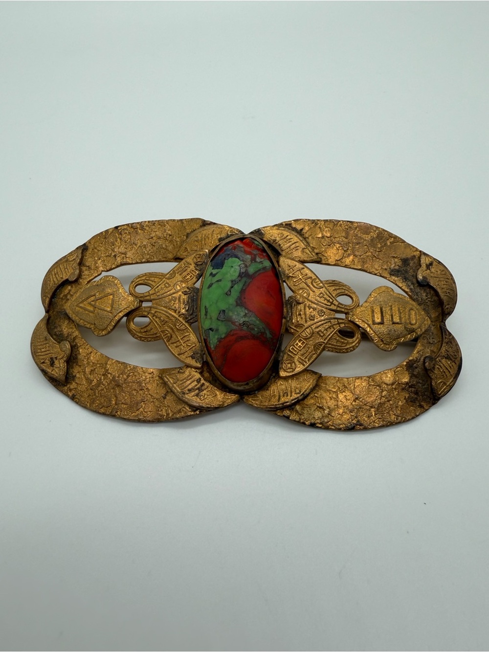 Antique Victorian gold/brass tone gemstone brooch